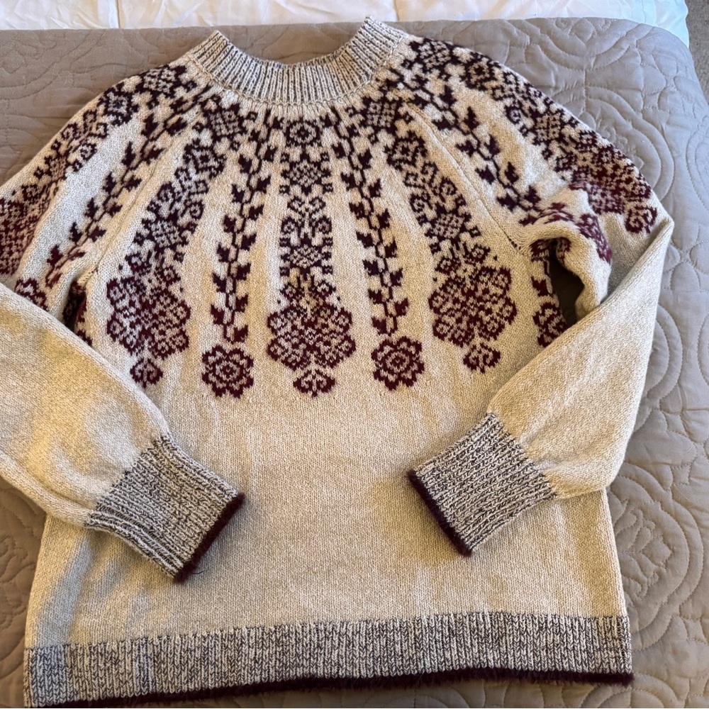 J JILL Beautiful Patterned Sweater